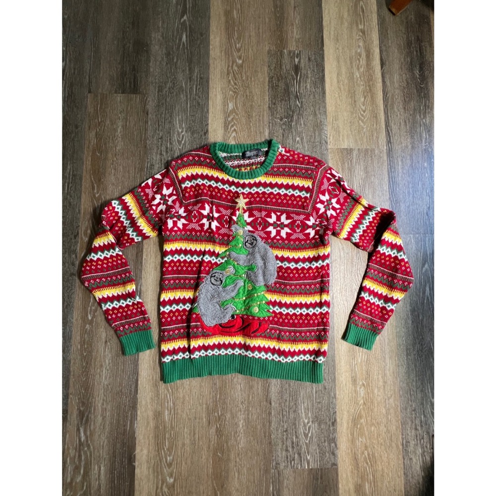 33 Degrees Sloth Christmas Sweater Mens Medium Red Greenโ Excellent Holiday Knit
